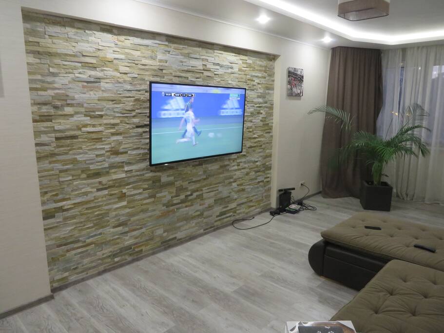 60" smart TV