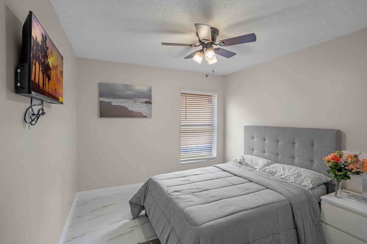 חדר שינה בגודל מלא