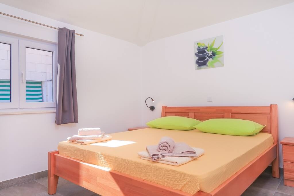 Room #1. King size French bed 180x200