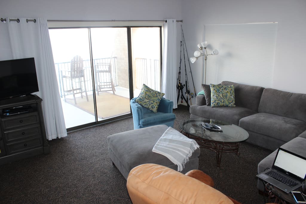 Living area with TV and seating for 8