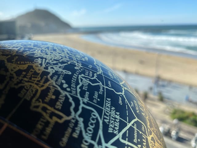 Radiant Waterfront Terrace. Zurriola Beach.