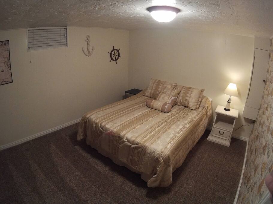 Nautical-themed room, Queen Bed with Night Stands, Drawers, Closet
