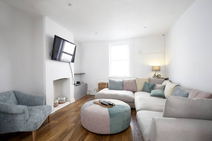 Modern Chic 2br Townhouse In Central Oxford Houses For Rent In Oxfordshire England United Kingdom