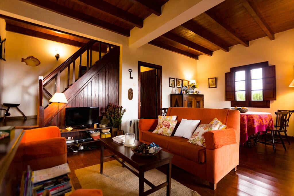 Interior- sala e casa de jantar