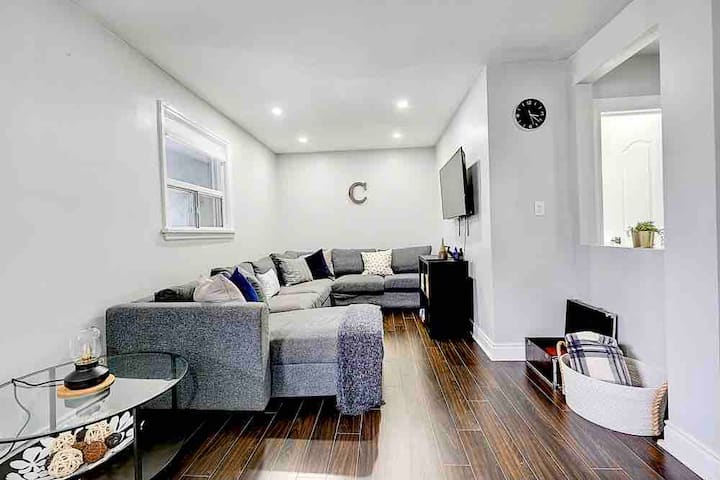 The Central Oasis  |  Beautiful Private 3-bedroom - Brampton