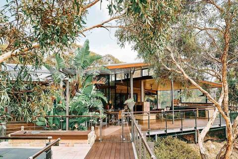 Treehouse in the Australian bush!