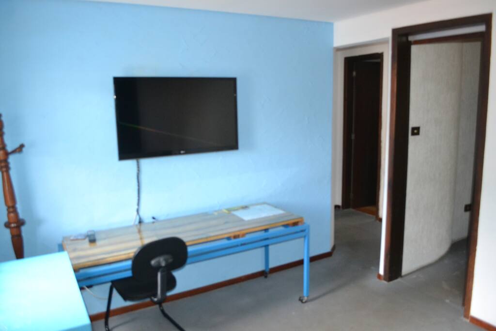Sala de Estar com TV e Internet