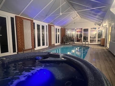 Countryside Home with Indoor Pool, Sauna & Jacuzzi