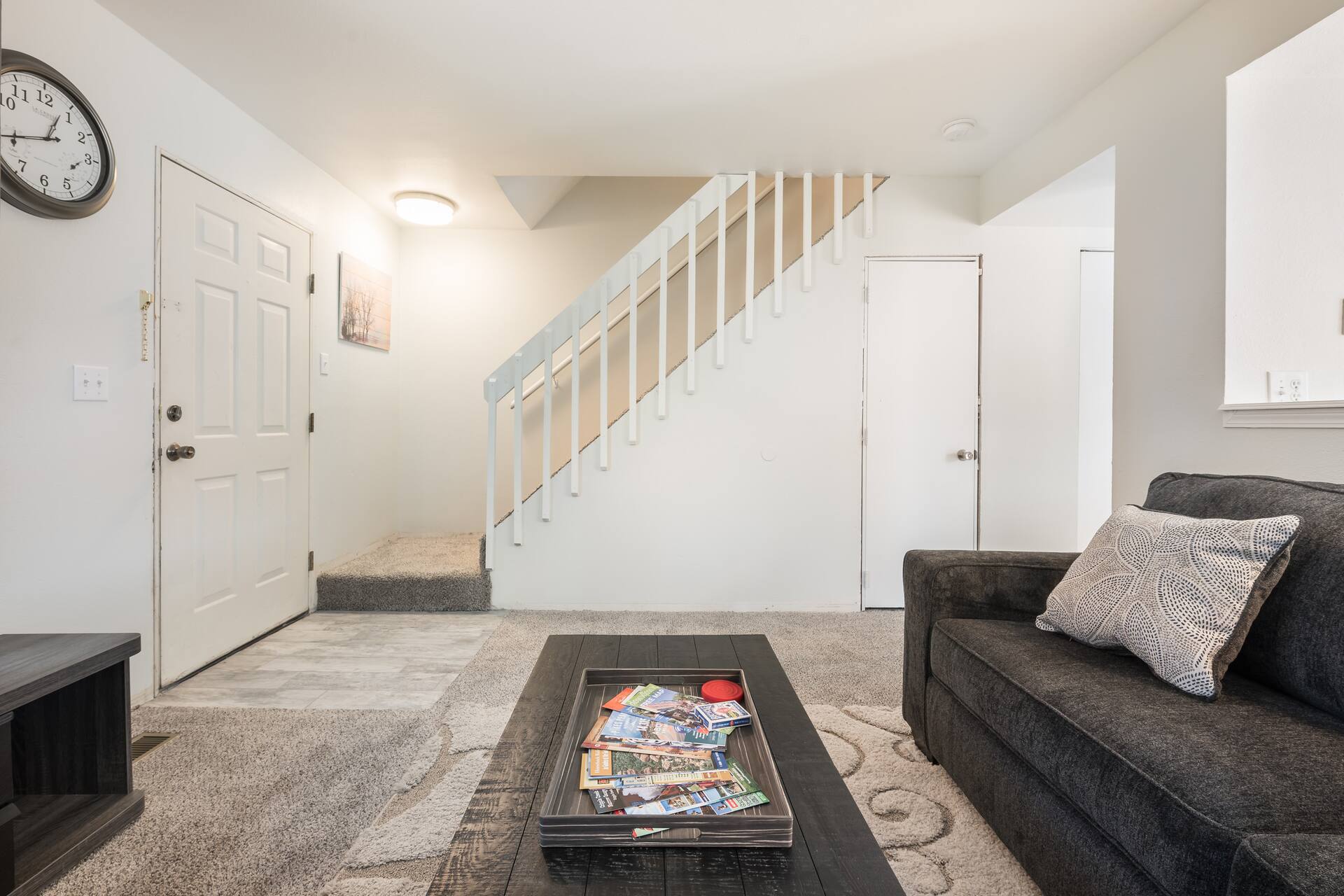 ★Wow! What a Find! Stunning 2BR, 1.5 BA Townhouse★ — foto 3