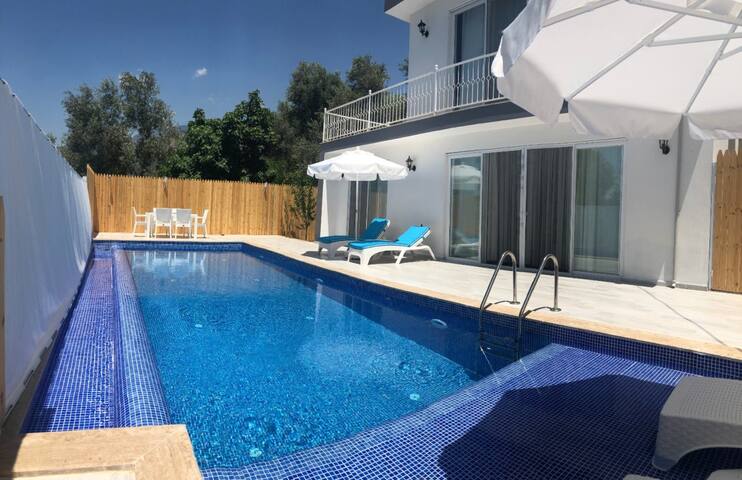 Kas Bolgesinde Bulunan Kiralik Villa Yazliklari Villa Ekstra