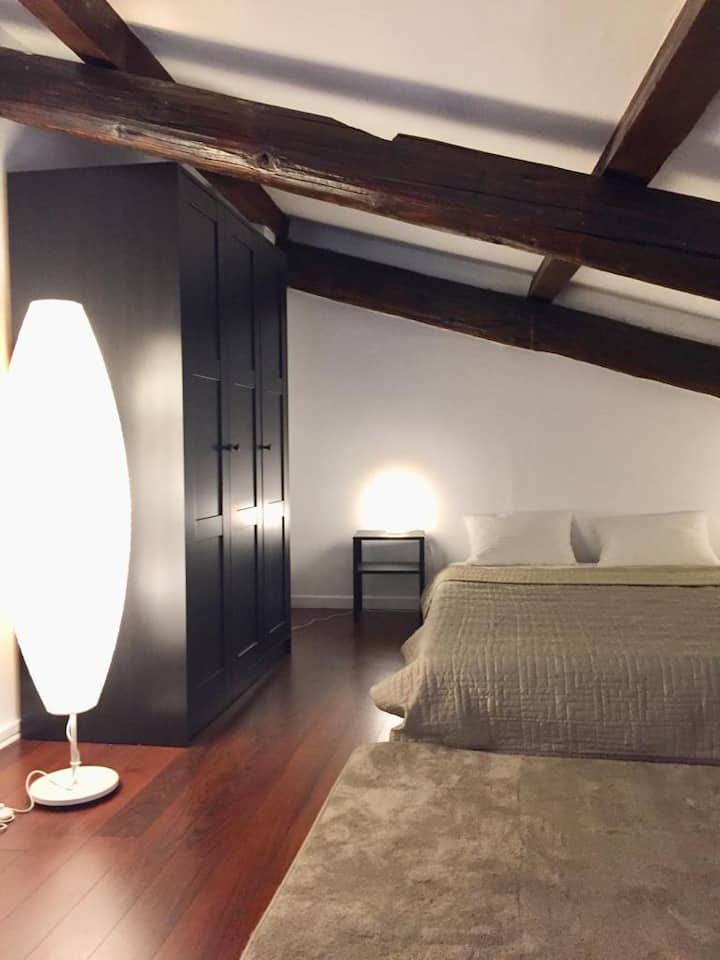 Dhoma e gjumit 2 në mesatare