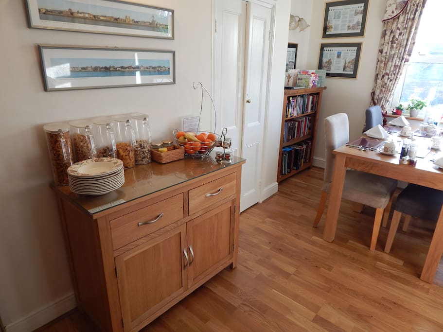 Breakfast room
