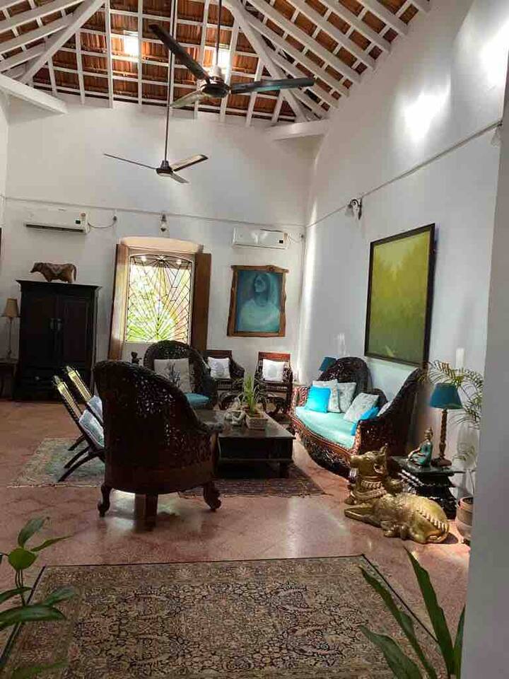 Living room image 3