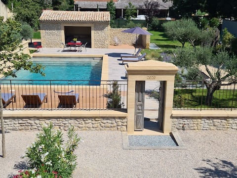 Le Cabanon de Nans. Charming cottage in Provence.