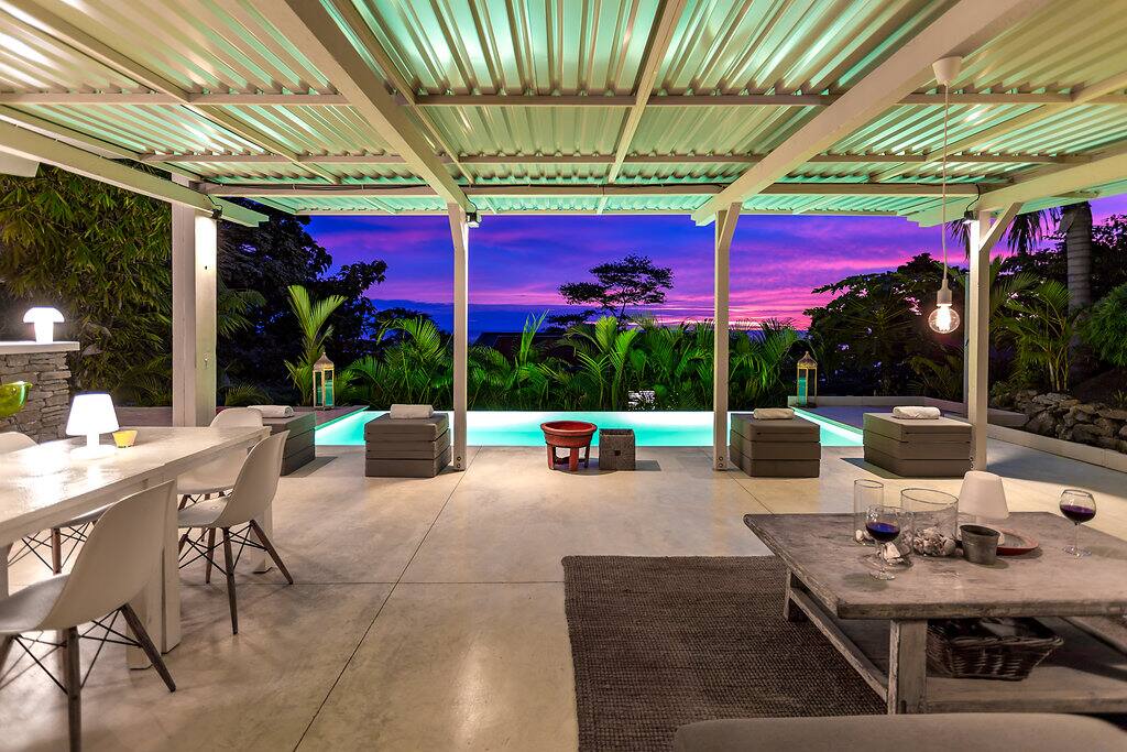 Sunset on the terrace of the Masterlodge