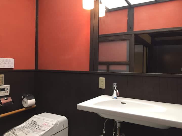 2 Fバスルームには床暖房システムがあります。