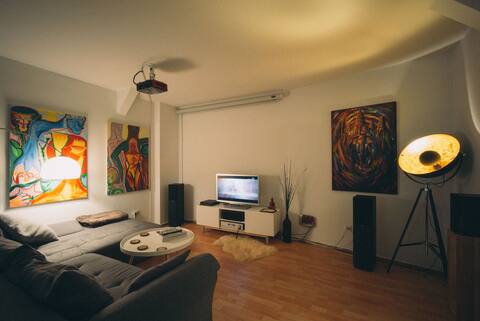 top floor apartment in the Paulusviertel + bikes