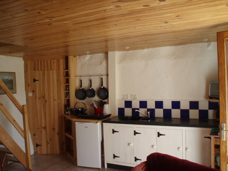 kitchen area 2