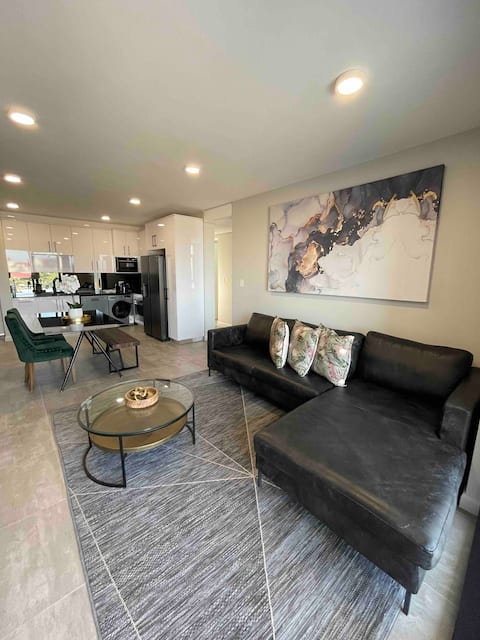2 bedroom apartment with free parking on premises