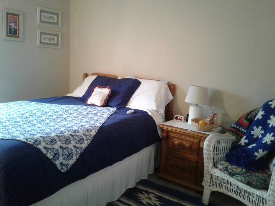 Queen sized sleep number bed