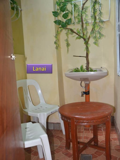 This Lanai area is for the exclusive use of Room #3 occupants.