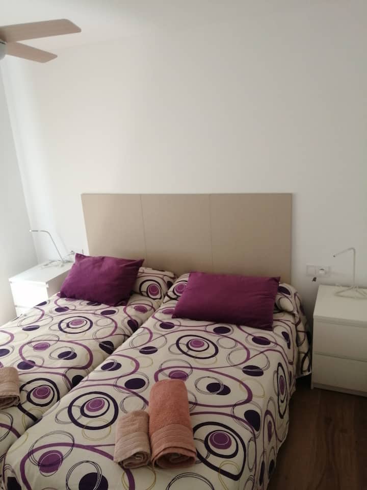 Habitación con 2 camas de 90cm