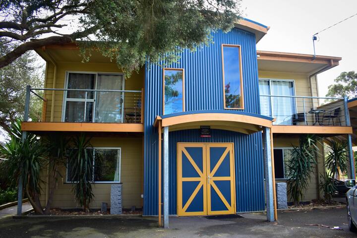 The Blue House – Rye Family Entertainer gallery image 2