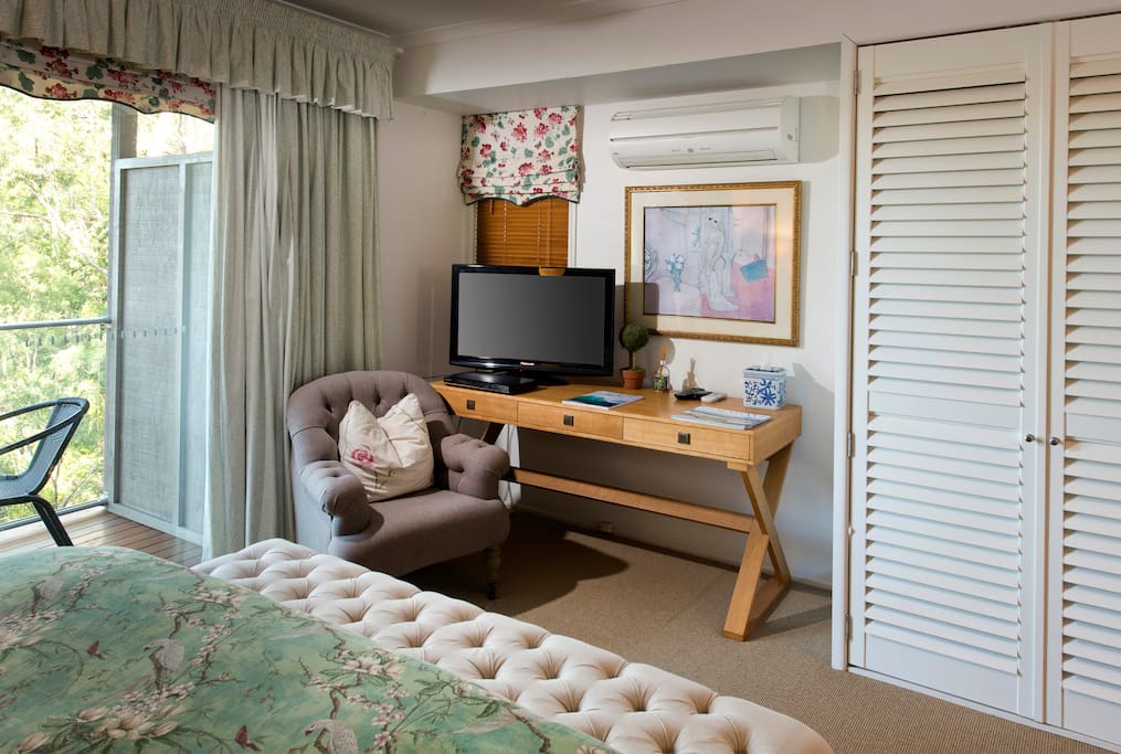 TV and desk area