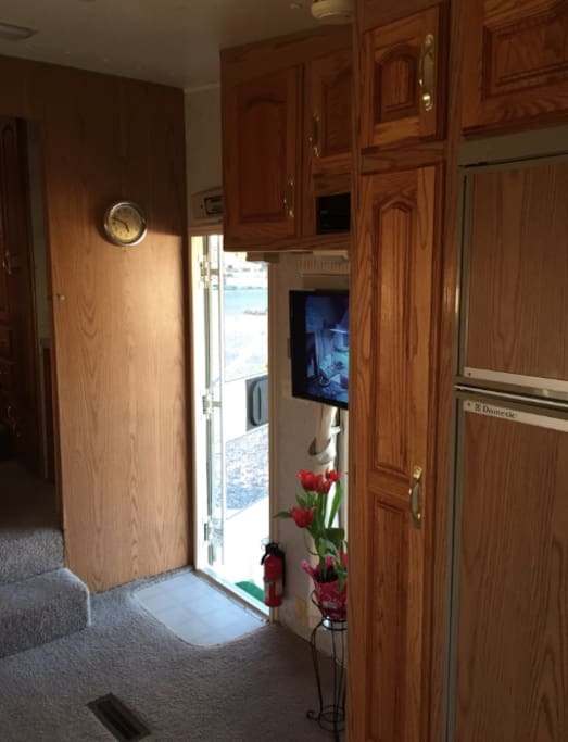 Living room with TV, CD-Player.