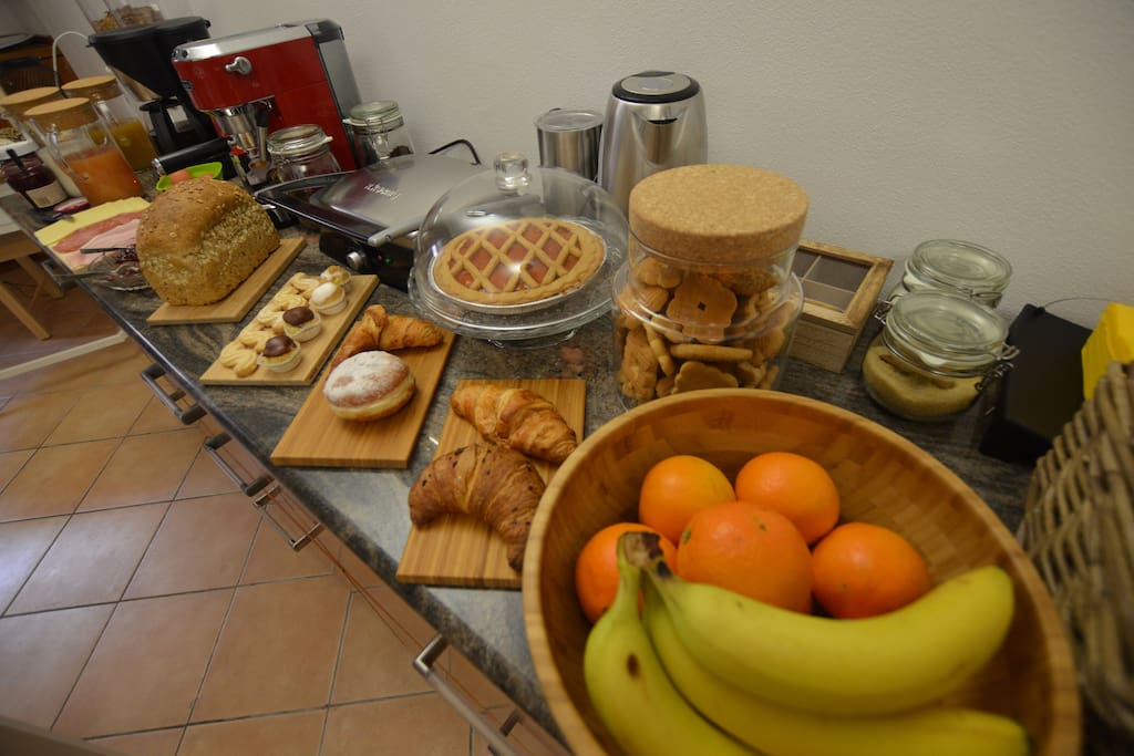 Super Colazione tipo FinAlex (possibilità in giardino)