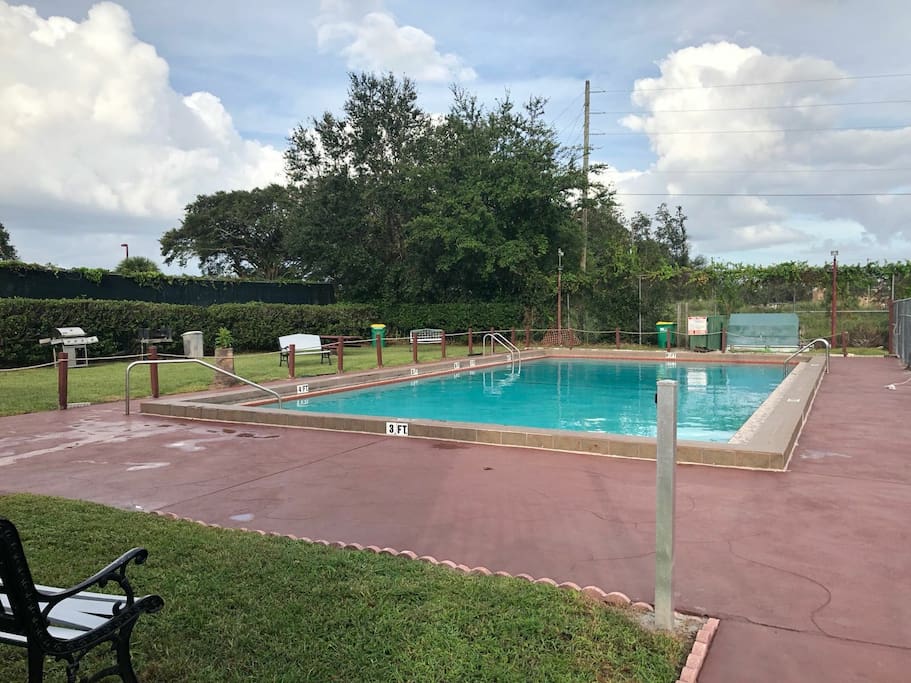 Community pool