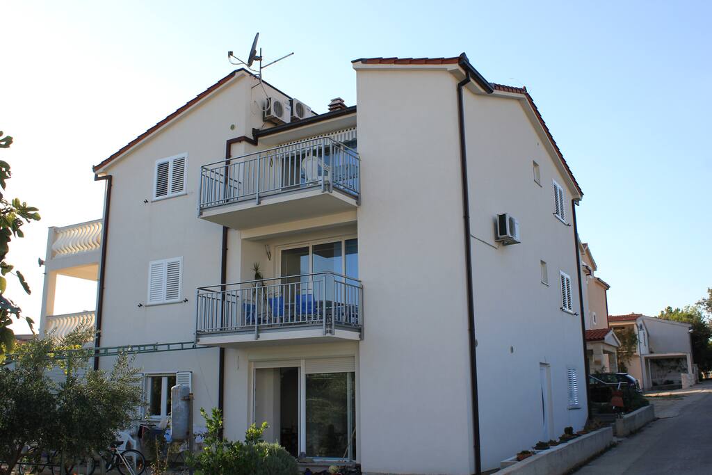 Haus - Apartments 4 Dolphins