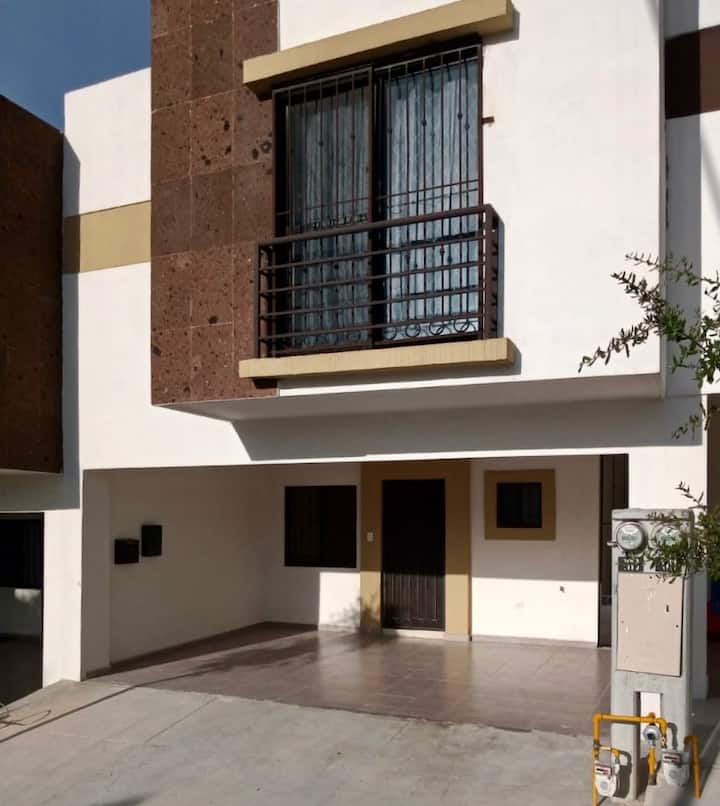 Casa Residencial Totalmente Equipada - Ciudad Apodaca