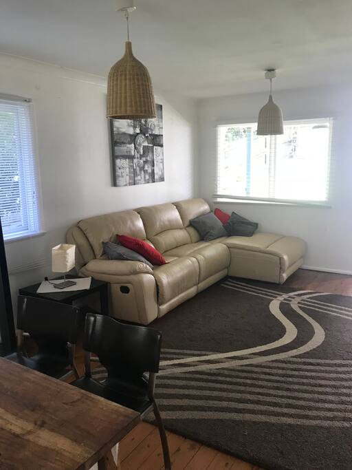 Lounge - Main Cottage