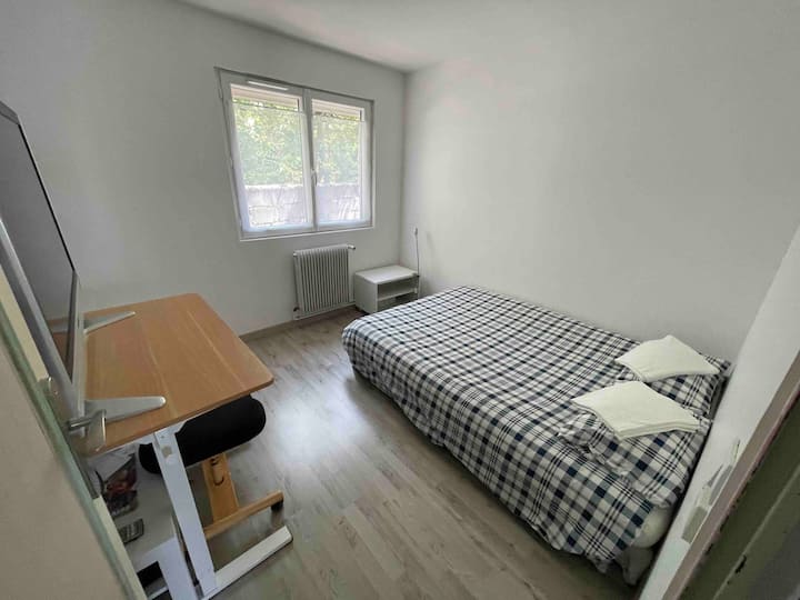 Საძინებელი 4