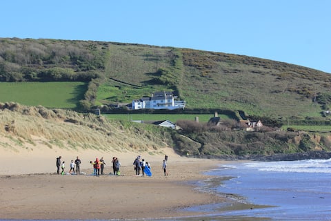 Successful Airbnb property: Large Luxury Beach House with Amazing Sea Views in Georgeham
