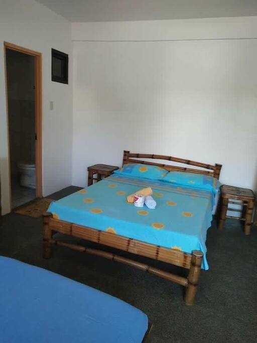Queen size bedroom