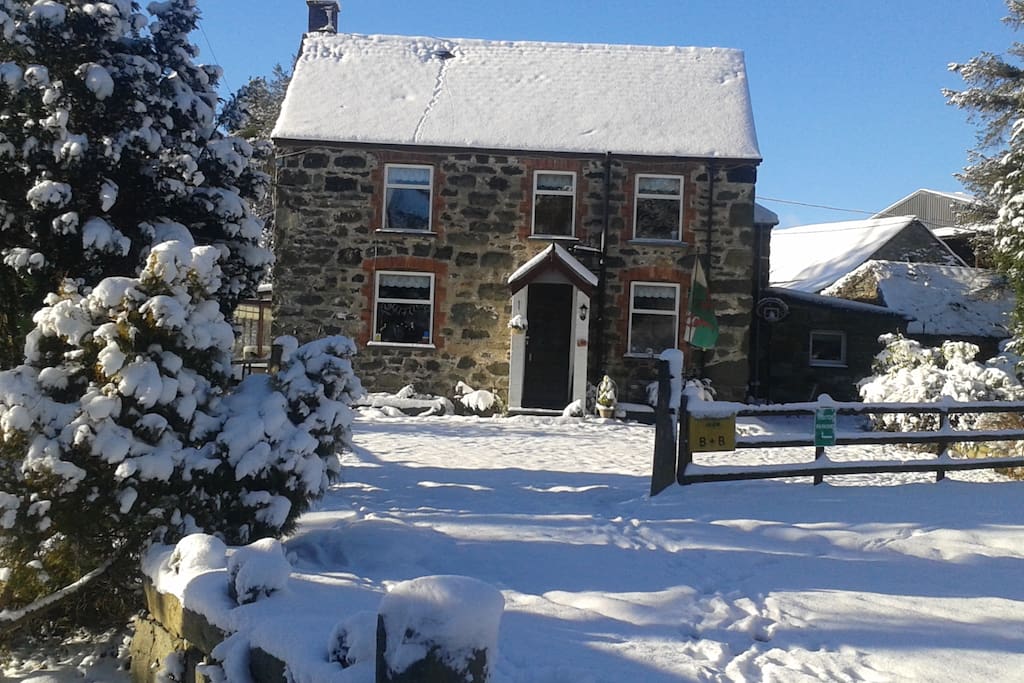 Rhydydefaid Farm B&B snow March 2018
