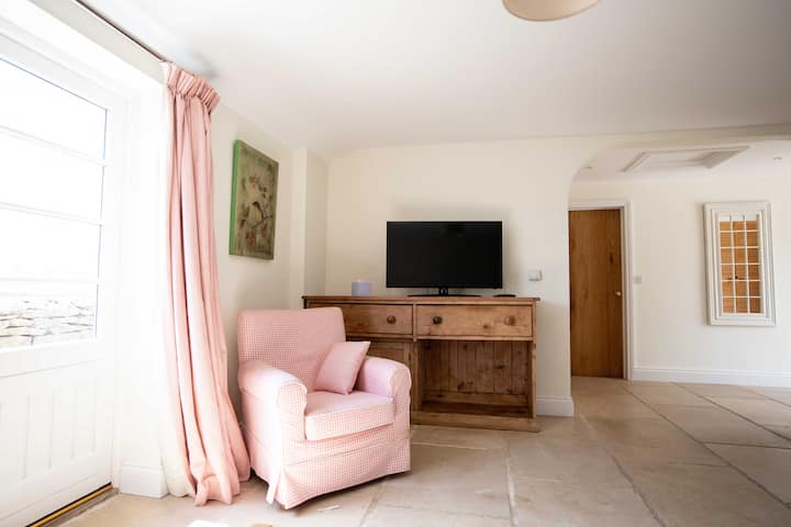 Private & Spacious Cotswold Cottage - Bibury