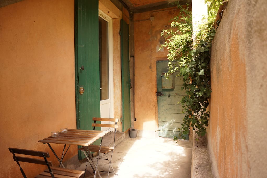 Entrée vers portes