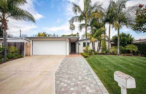 Family-friendly oasis with tropical landscape