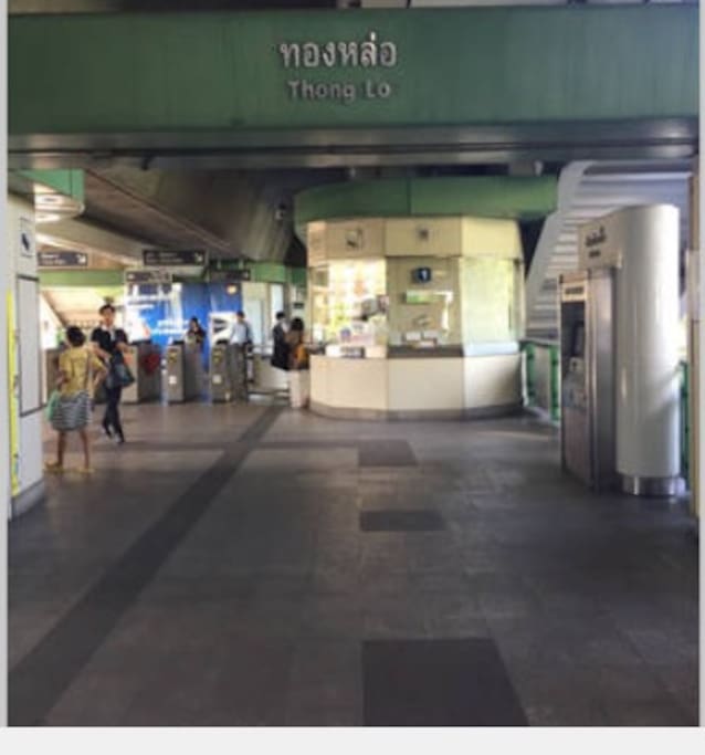 Thonglor BTS station is where to get in/off.