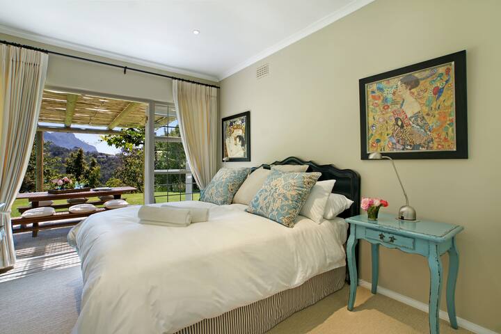 The Constantia Mist Cottage gallery image 3