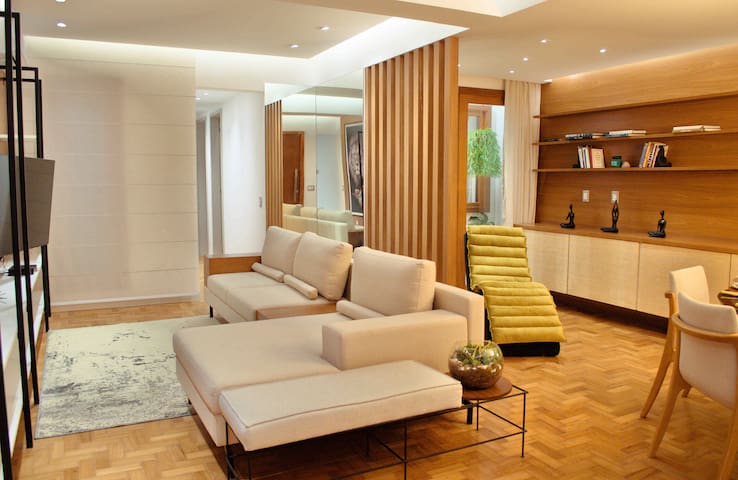 Belíssimo apartamento no coração de Ipanema