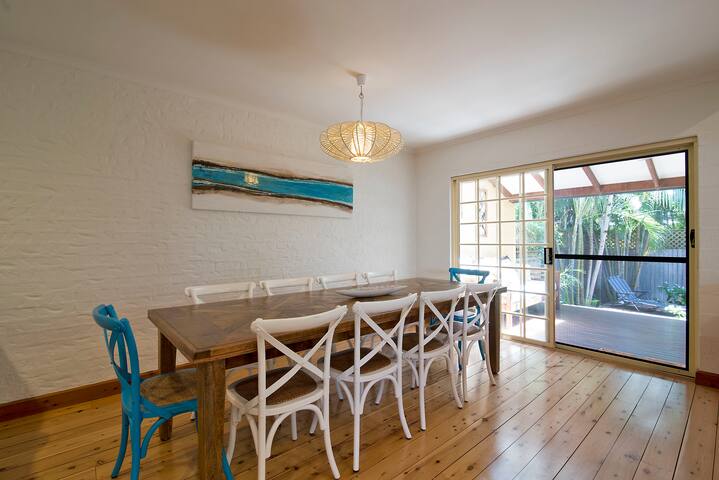 Harmony House, walk to beach & town gallery image 3