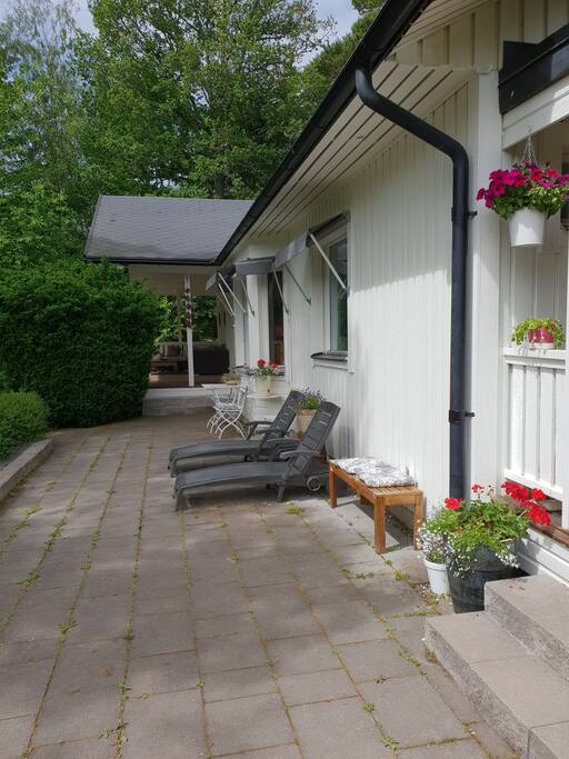 The front terrace ...