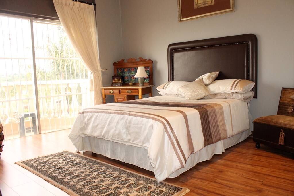 Guest Bedroom1