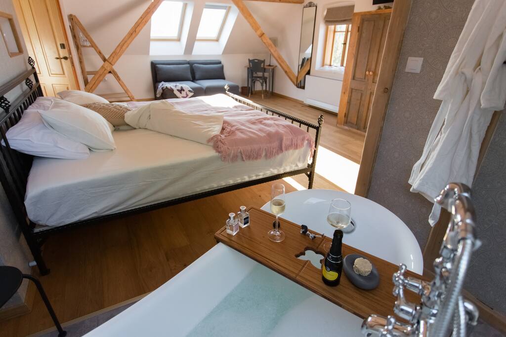 Large double bed and 2 single sleeper sofas
