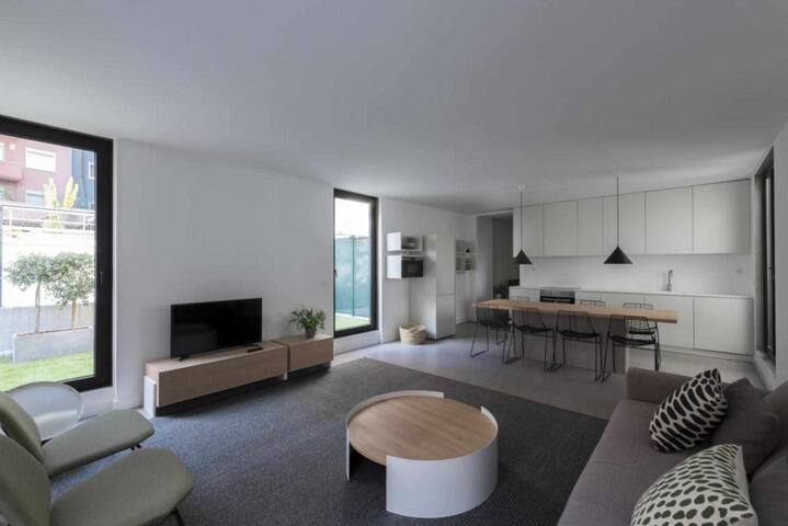 T4 Terraço Lisbon Domus 74 by amcf – 1E gallery image 2