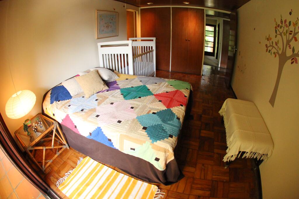 Quarto 2, outro angulo